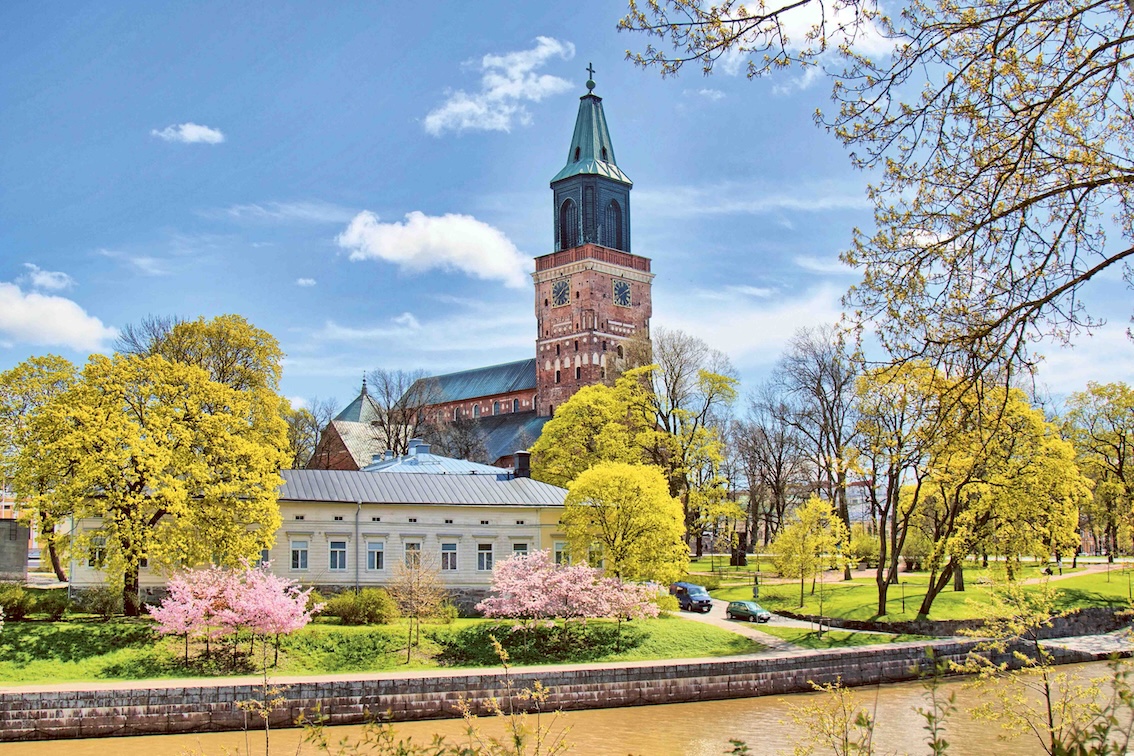 Turku-river-aura-cathedral-timo-oksanen
